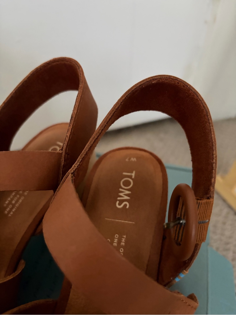 TOMS Women’s Brown Leather Triple-Strap Slingback Sandals - Picture 4 of 7